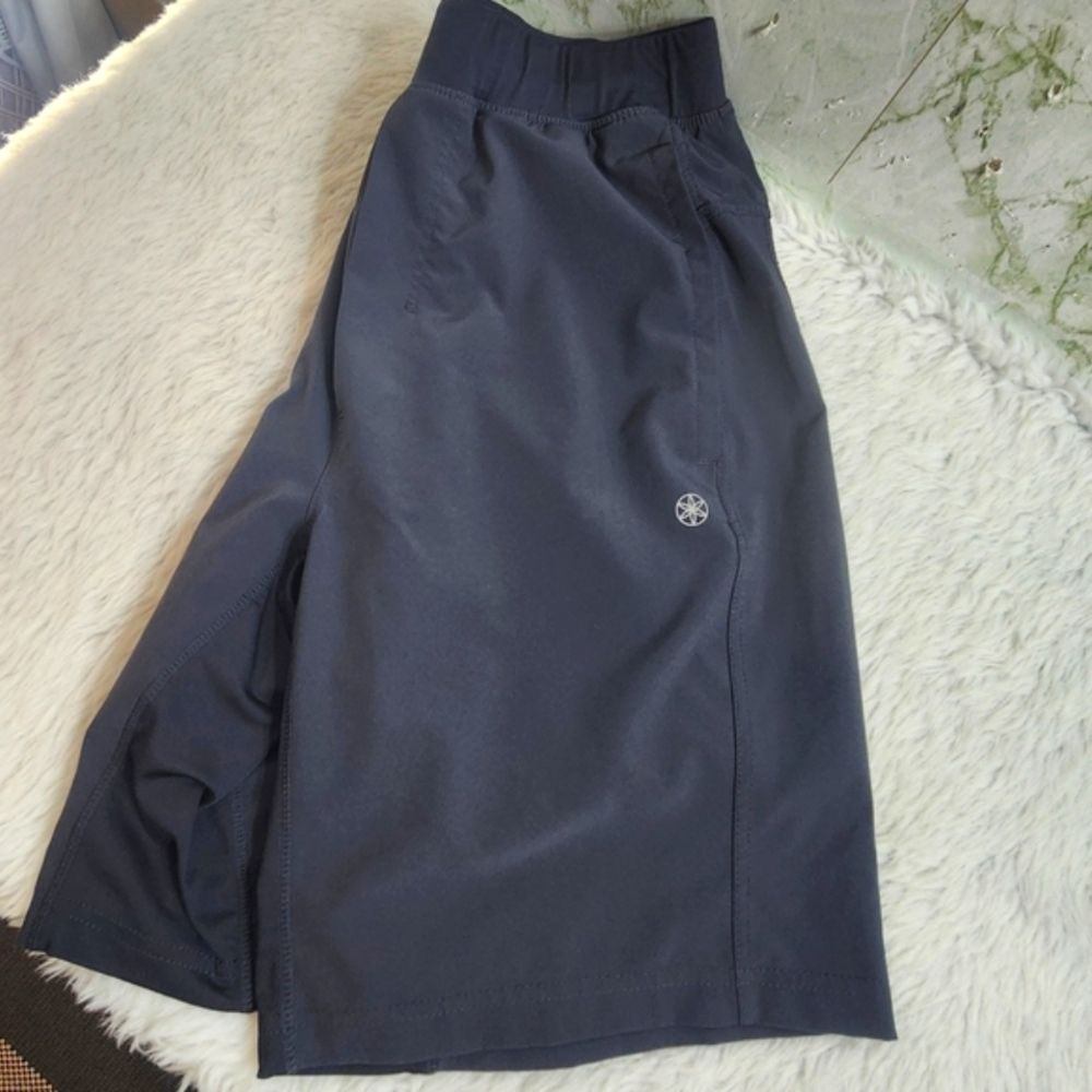 GAIAM Lined Bermudas
